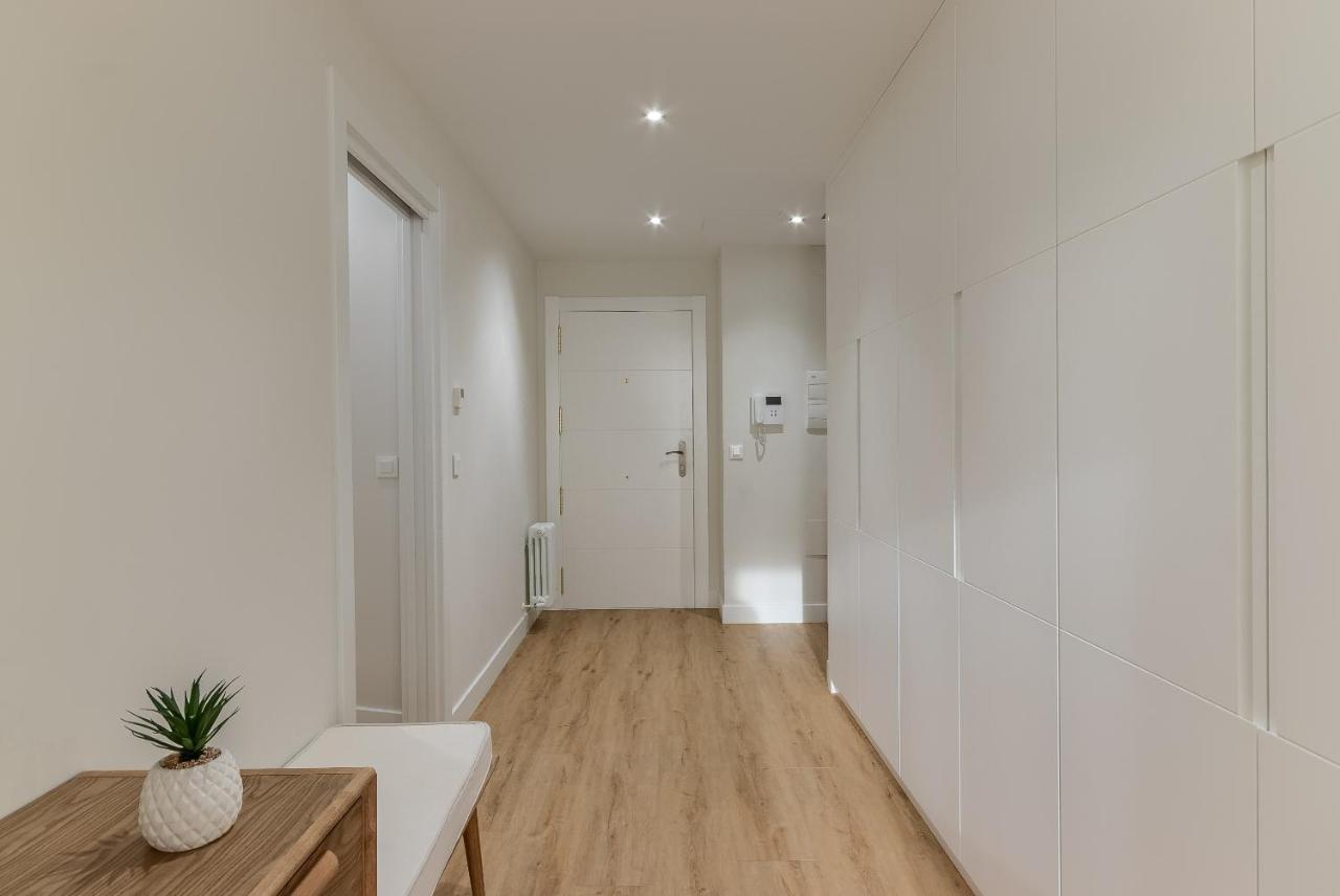 Apartamento Nuevo y Luminoso en Plaza Moyua Bilbao Exterior foto